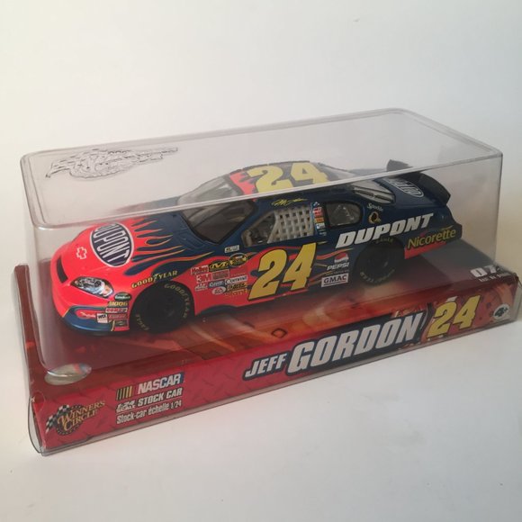 Winners Circle 1:24 NASCAR Jeff Gordon # 24 Du Pont Chevy Impala SS Die-Cast Car - Picture 2 of 5